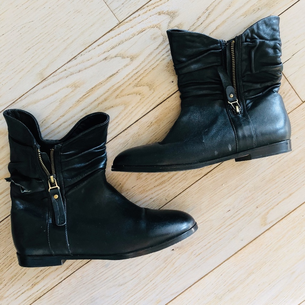 Built By Wendy Leather Chelsea Boots